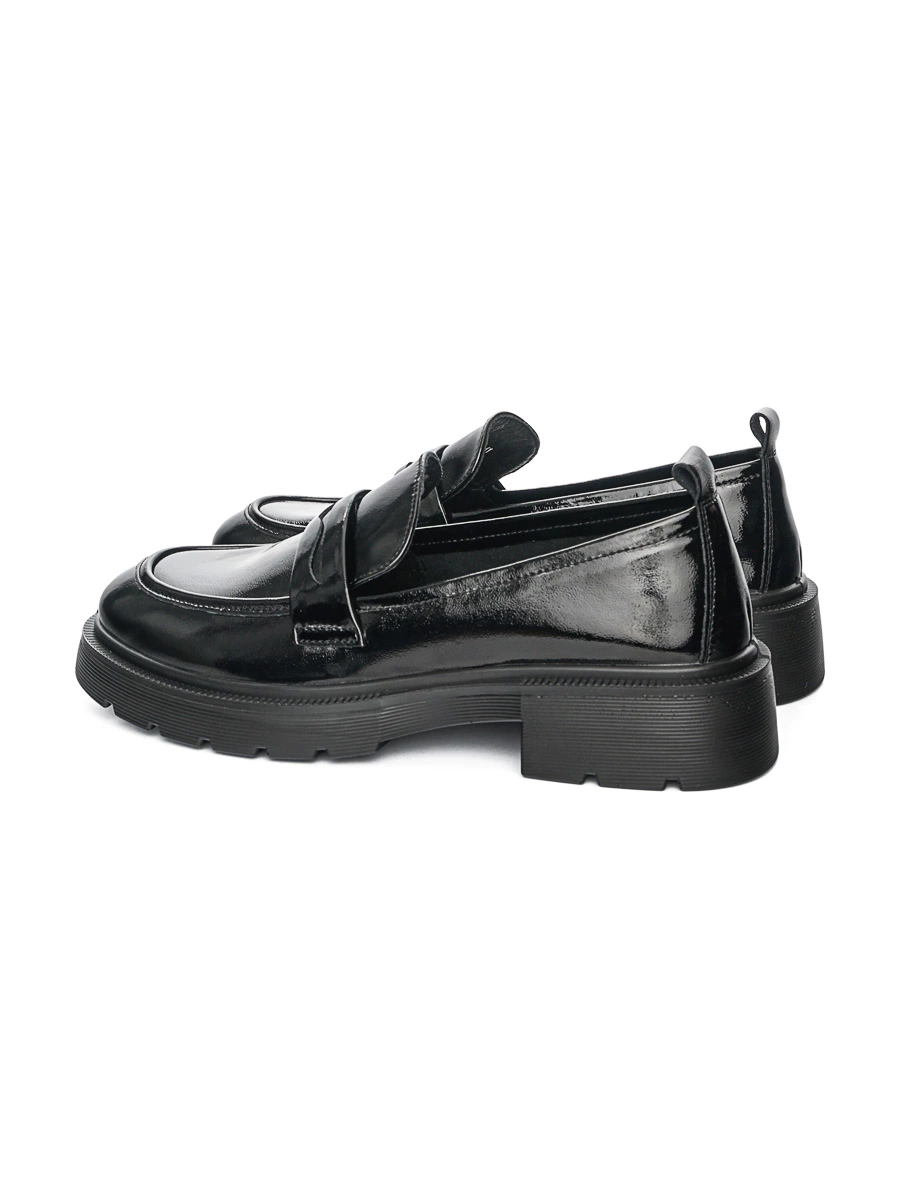 Лоферы лакированные черного цвета на низком каблуке